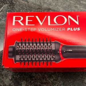 Revlon One- Step Volumizer Plus